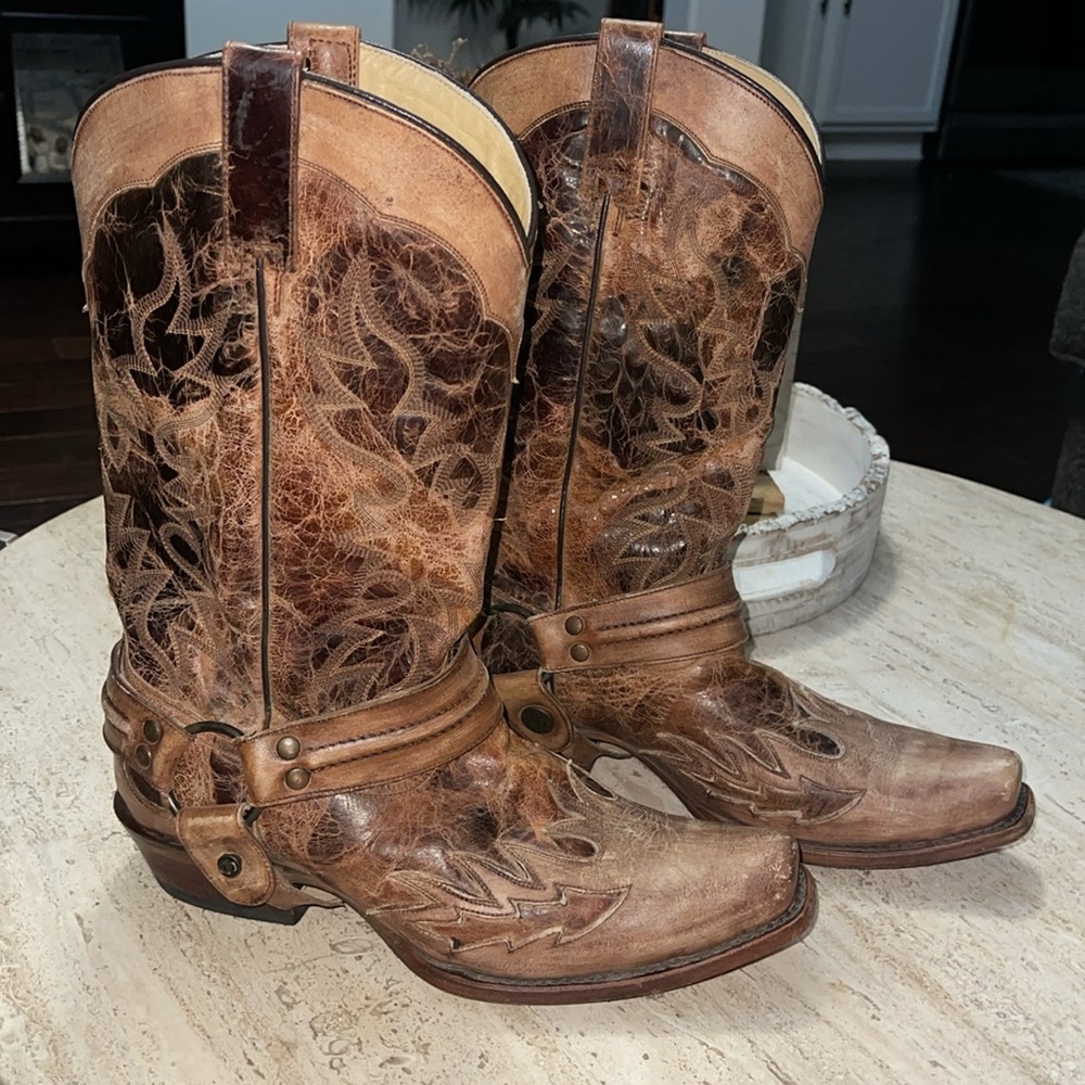 STETSON Men’s Outlaw Bad Guy Harness Boots Tru X Lug Sole Handcrafted Tan Size 9 - Picture 3 of 16